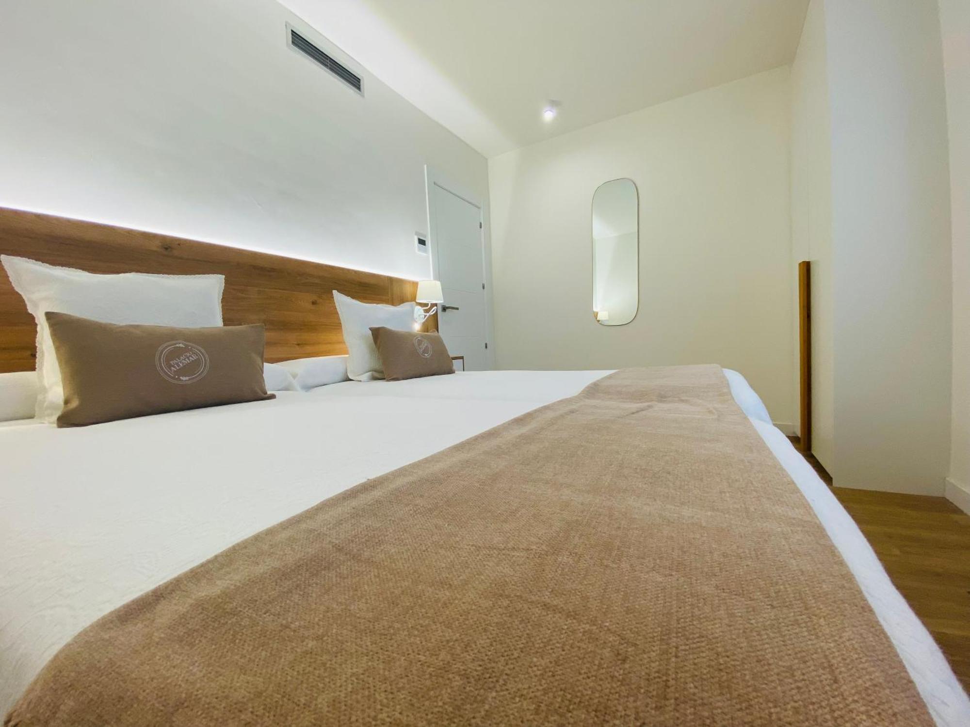 Apartamentos Palacio Alemar ロレド 部屋 写真